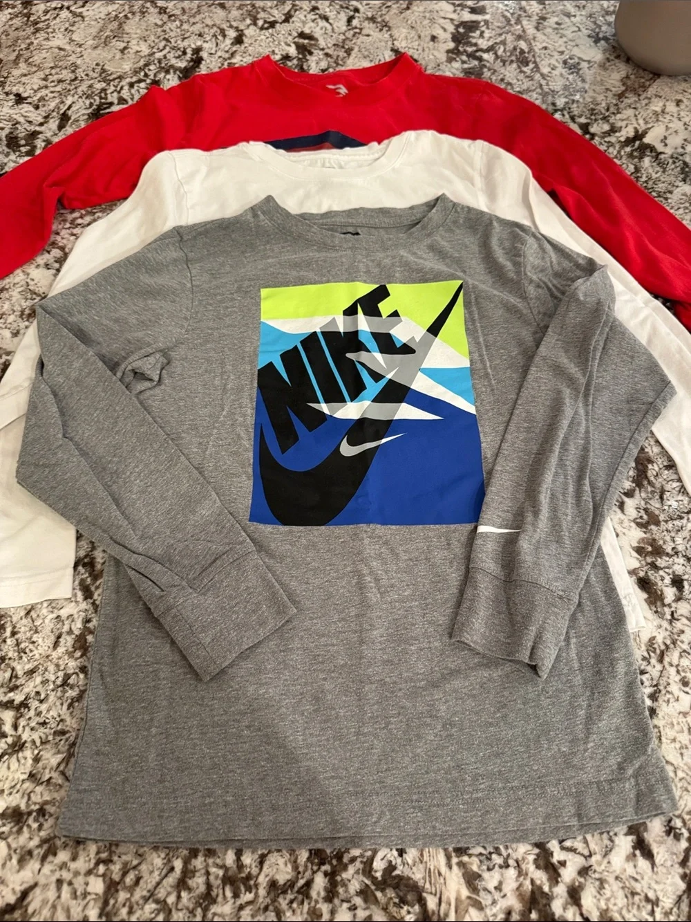 6 Nike Youth Long-Sleeve Graphic Tee Shirts Medium 10-12